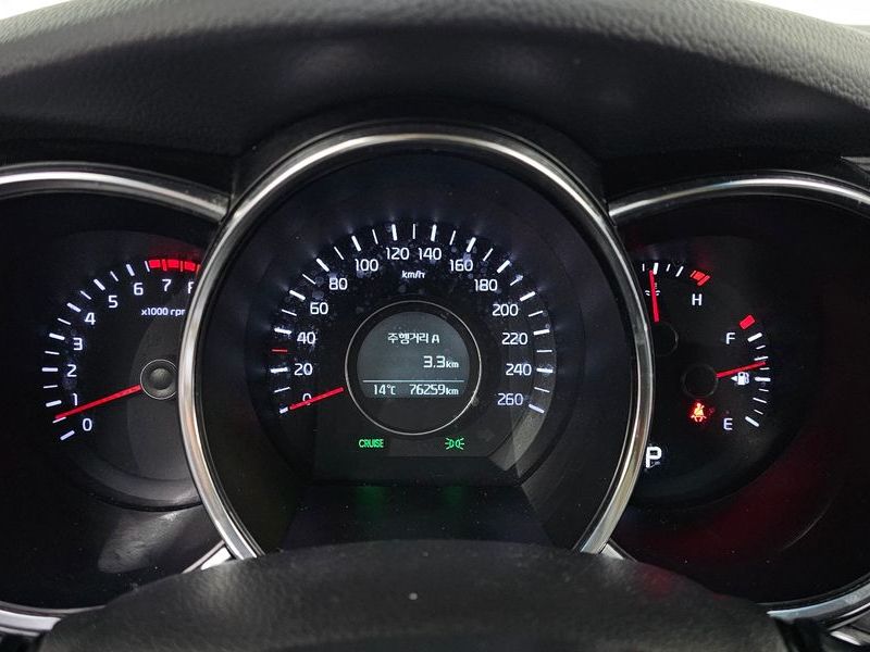 2014 Kia K5 LPI Luxury photo 8