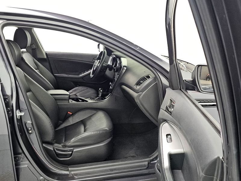 2014 Kia K5 LPI Luxury photo 11