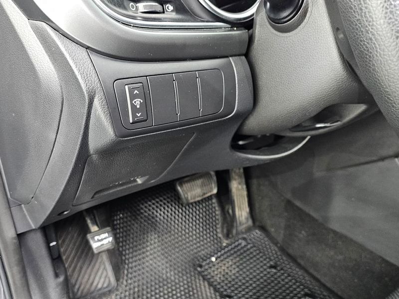 2014 Kia K5 LPI Luxury photo 13