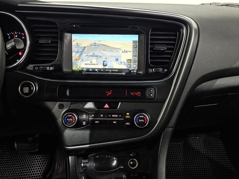 2014 Kia K5 LPI Luxury photo 15