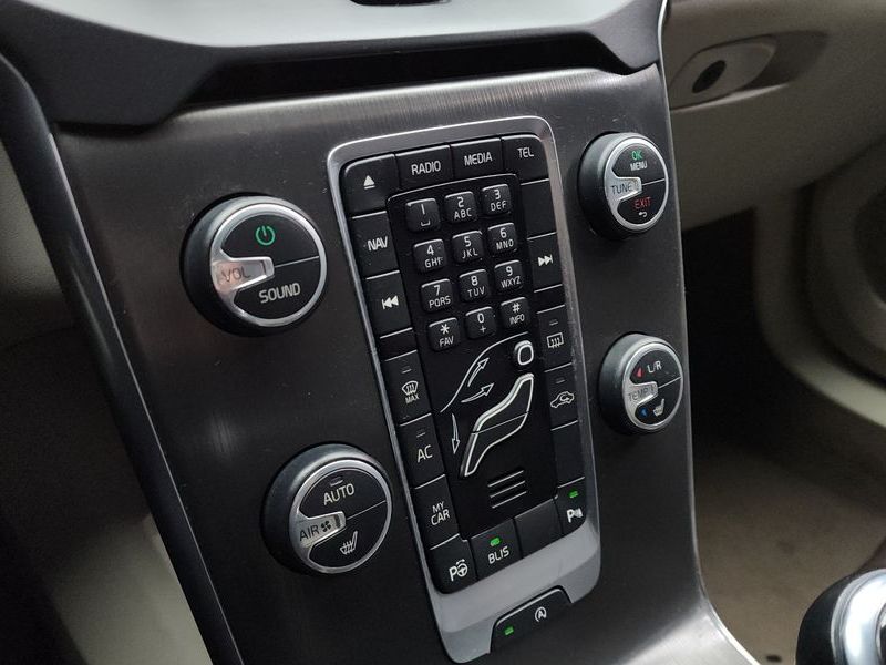 2015 Volvo V40 D2 2nd photo 16