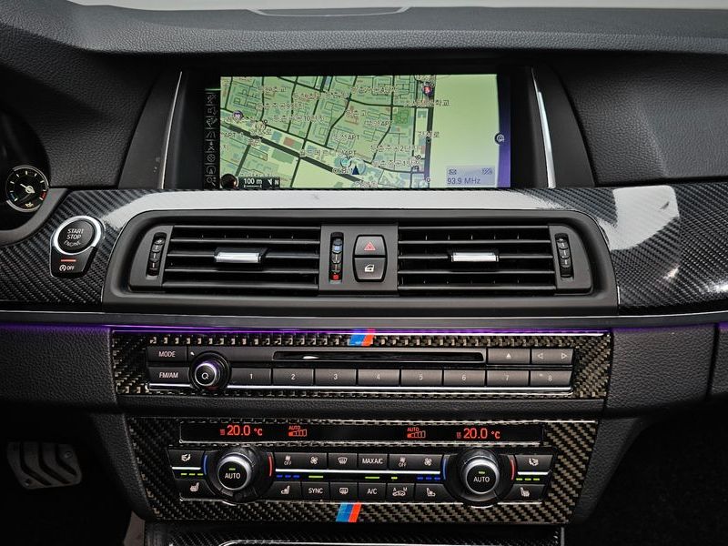 2015 BMW 5 Series 520d Luxury Plus photo 13