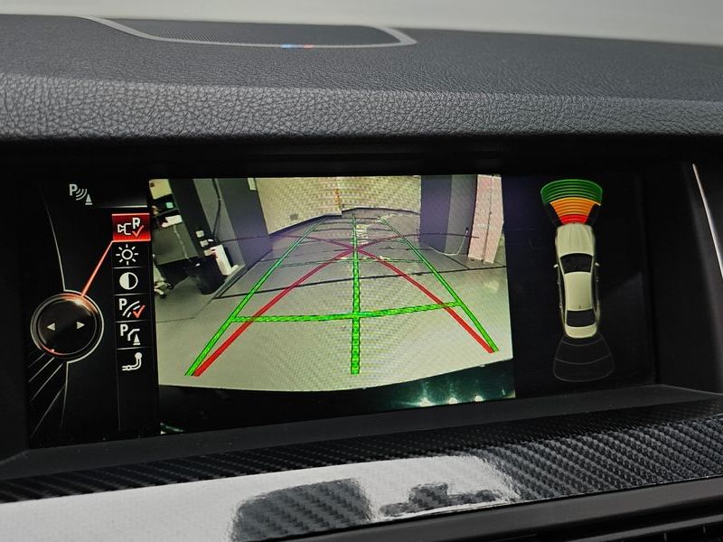 2015 BMW 5 Series 520d Luxury Plus photo 14