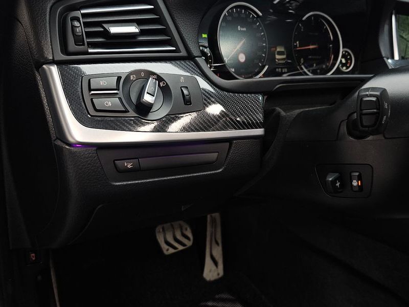 2015 BMW 5 Series 520d Luxury Plus photo 18