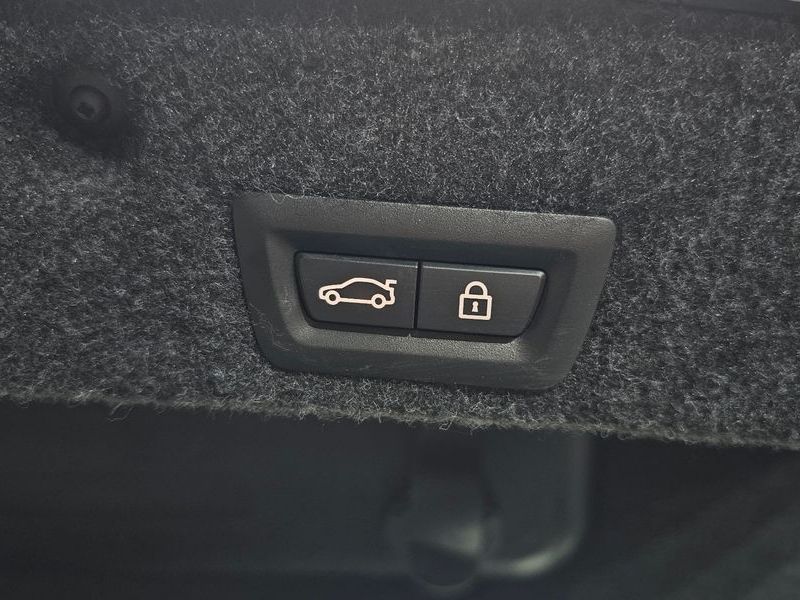 2015 BMW 5 Series 520d Luxury Plus photo 20