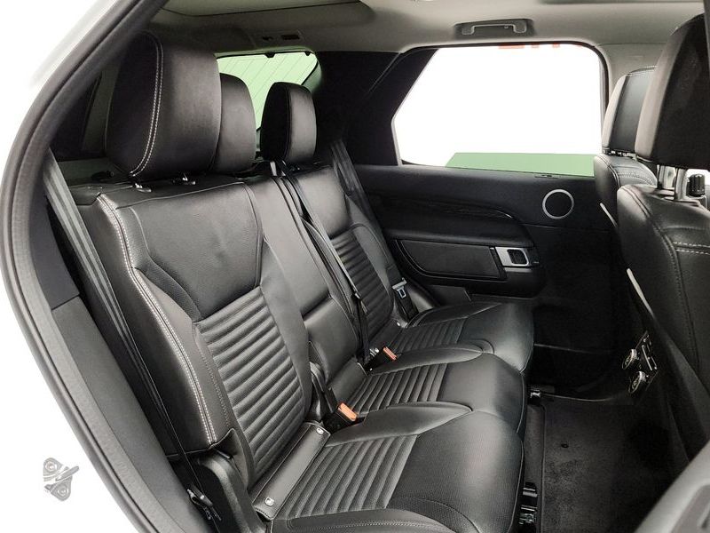 2024 Land Rover Discovery D250 S photo 12