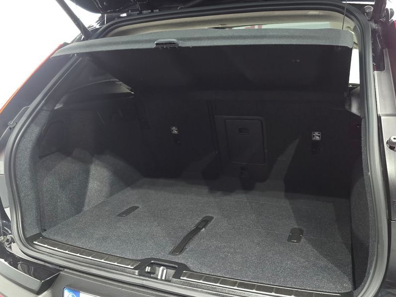 2023 Volvo XC40 B4 Ultimate Bright photo 20