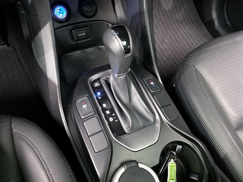 2015 Hyundai Santa Fe Diesel(e-VGT) 2.0 2WD Exclusive photo 9