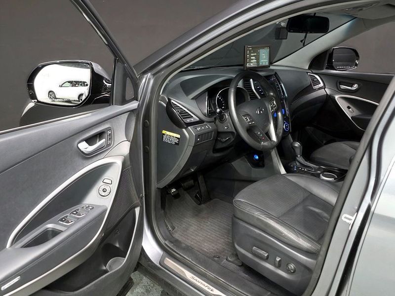 2015 Hyundai Santa Fe Diesel(e-VGT) 2.0 2WD Exclusive photo 10