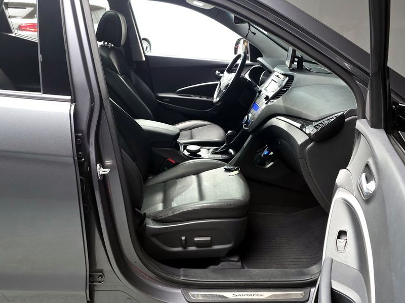 2015 Hyundai Santa Fe Diesel(e-VGT) 2.0 2WD Exclusive photo 11