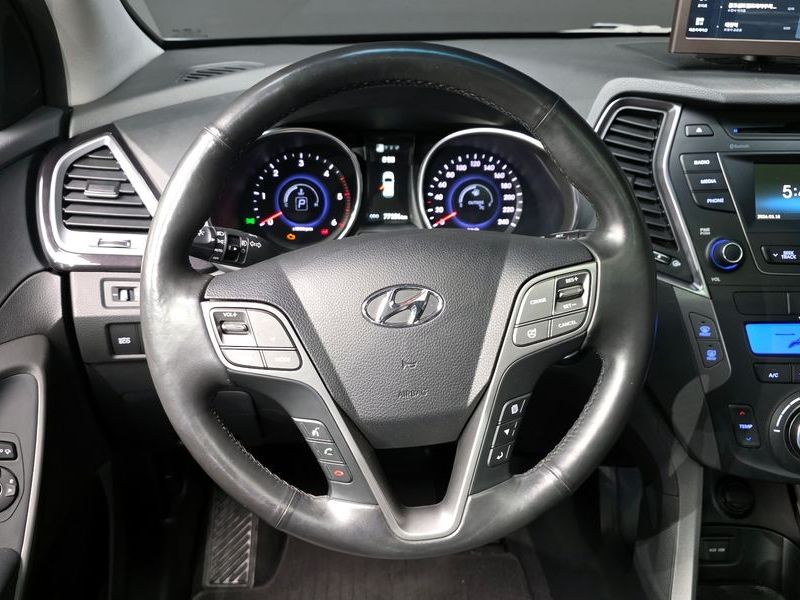 2015 Hyundai Santa Fe Diesel(e-VGT) 2.0 2WD Exclusive photo 13