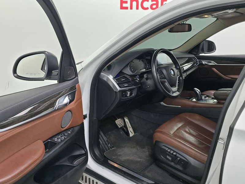2016 BMW X6 xDrive 30d photo 10