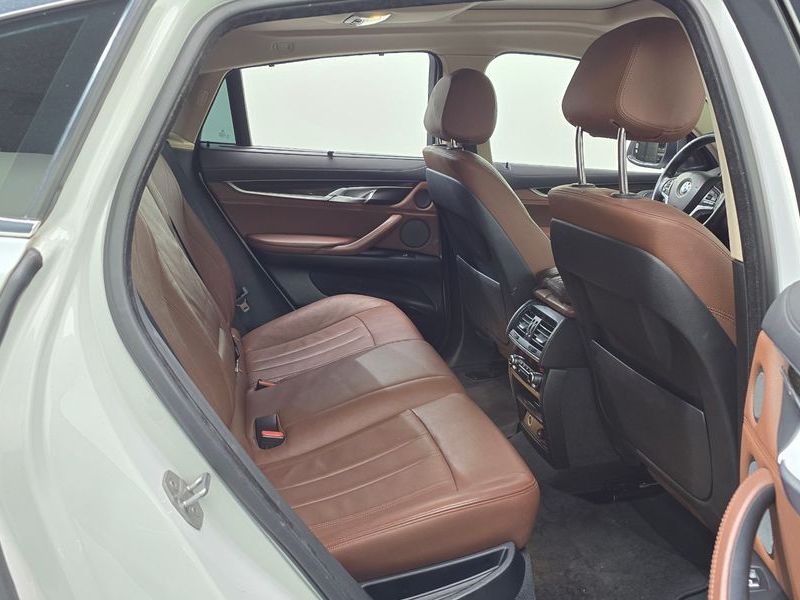2016 BMW X6 xDrive 30d photo 11