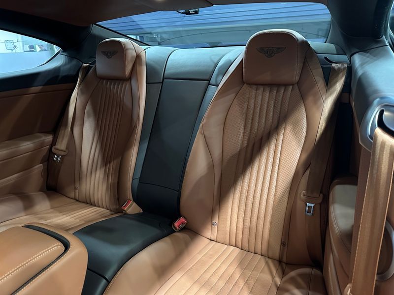 2016 Bentley Continental GT 4.0 GT photo 13