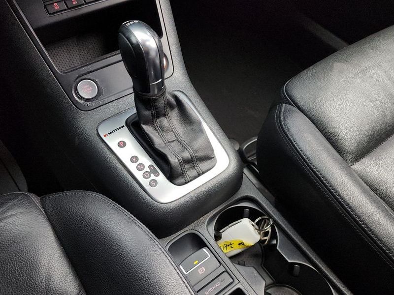 2016 Volkswagen Tiguan 2.0 TDI Premium 5N photo 9