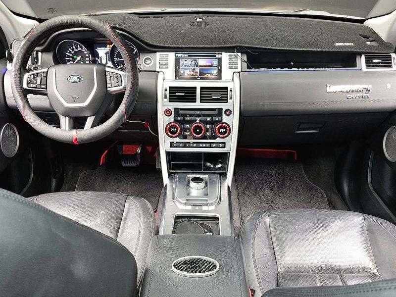2016 Land Rover Discovery Sport 2.0 TD4 SE photo 7