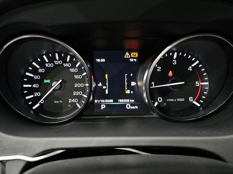 2016 Land Rover Discovery Sport 2.0 TD4 SE photo 8