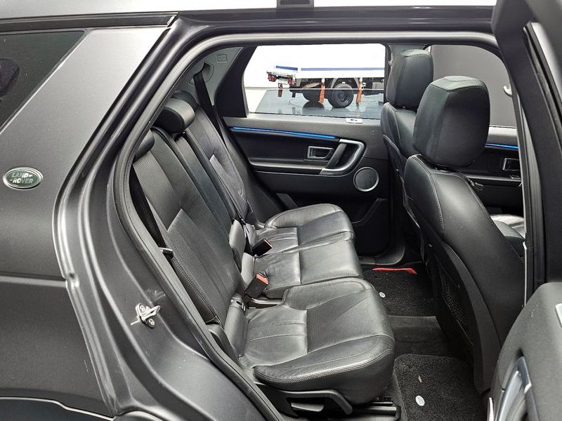2016 Land Rover Discovery Sport 2.0 TD4 SE photo 11
