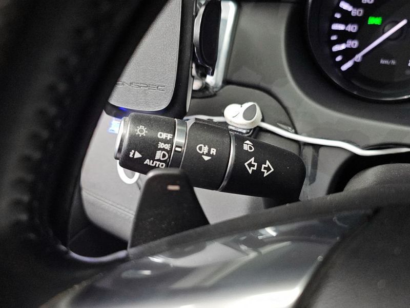 2016 Land Rover Discovery Sport 2.0 TD4 SE photo 17