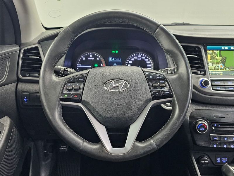 2016 Hyundai Tucson Diesel 1.7 2WD Modern photo 15