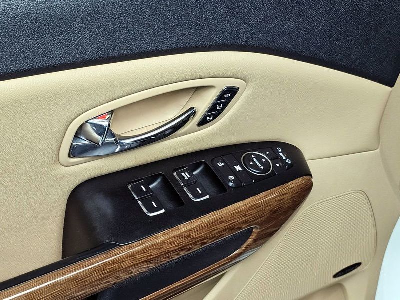2016 Kia Carnival 9-seater Hi-Limousine Noblesse photo 19
