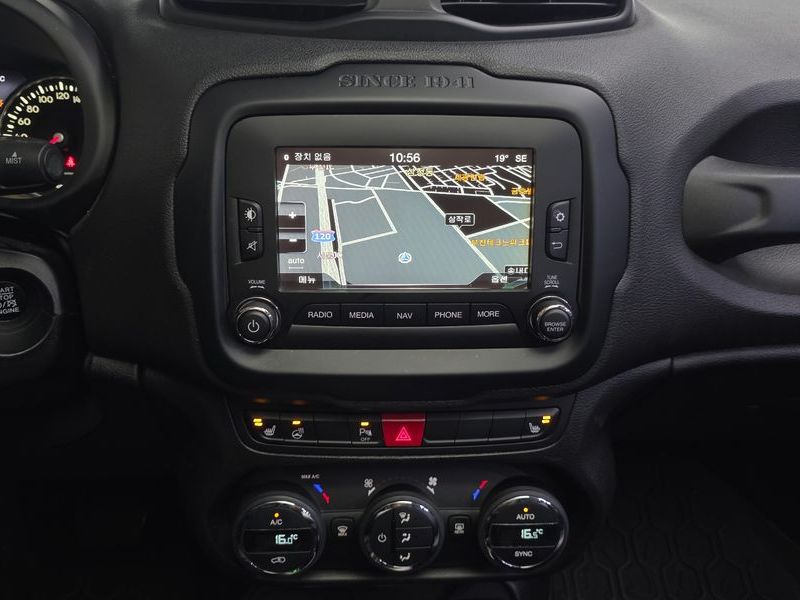2016 Jeep Renegade 2.0 Diesel Longitude AWD photo 13