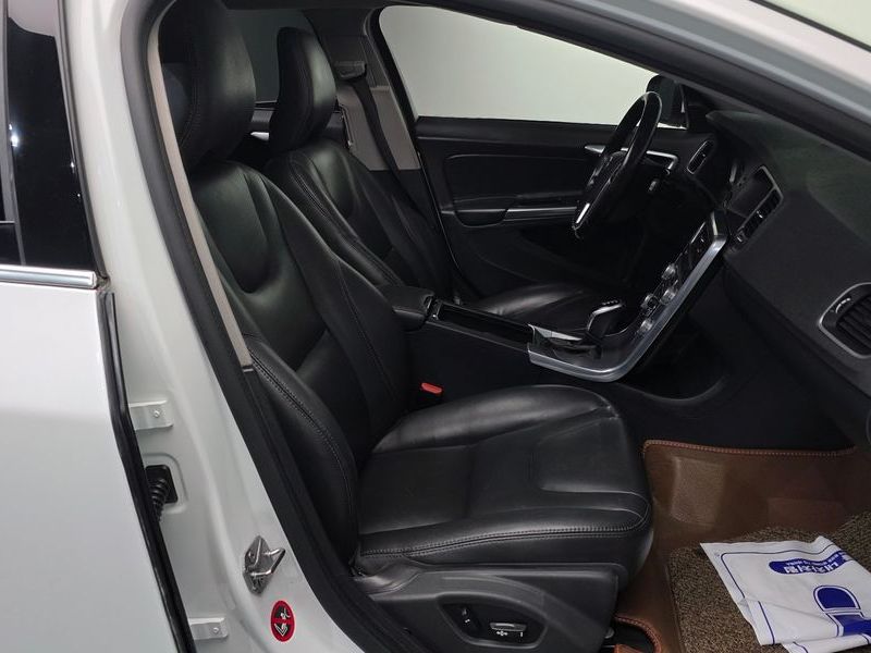 2017 Volvo V60 D3 1st photo 11