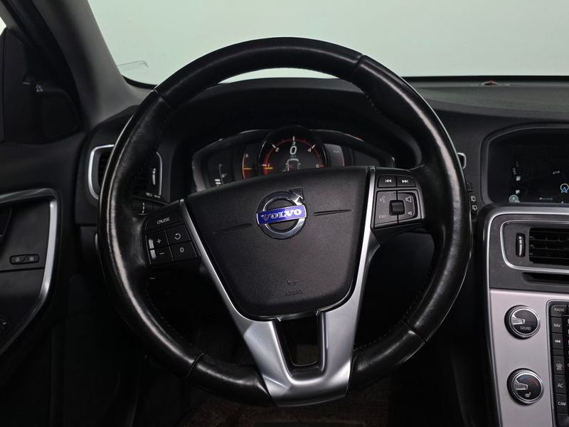 2017 Volvo V60 D3 1st photo 13
