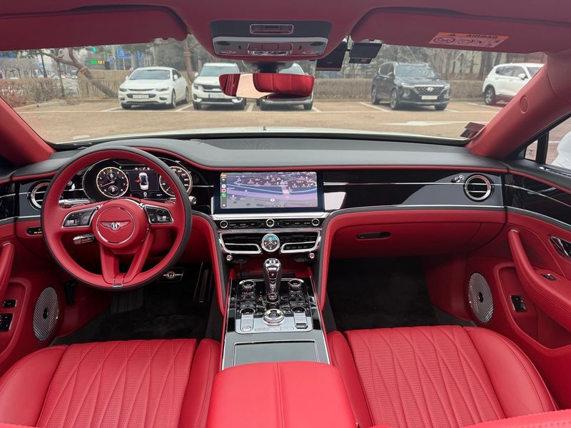 2022 Bentley Flying Spur 4.0 photo 10