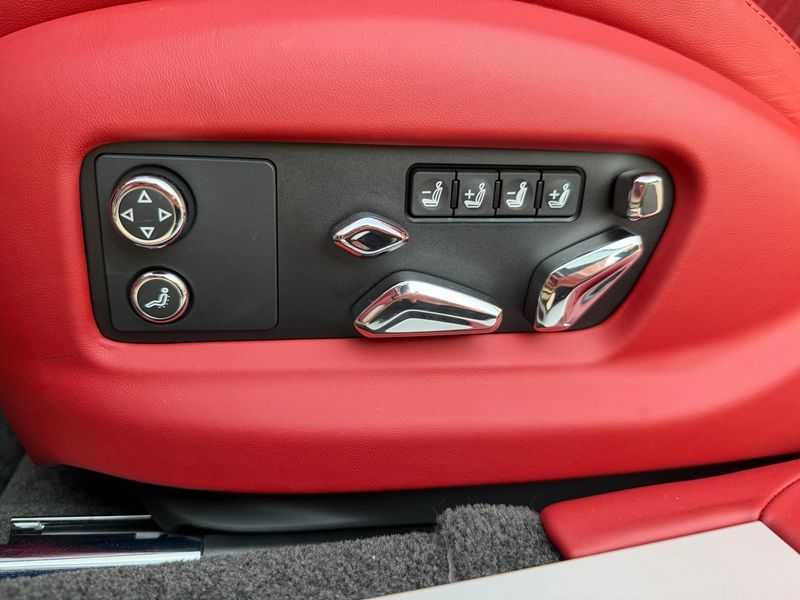 2022 Bentley Flying Spur 4.0 photo 17