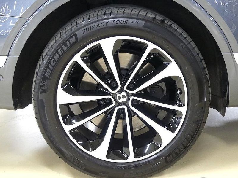 2017 Bentley Bentayga 6.0 W12 photo 9