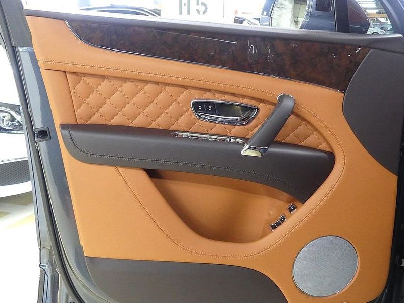 2017 Bentley Bentayga 6.0 W12 photo 11