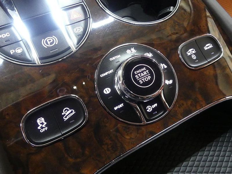 2017 Bentley Bentayga 6.0 W12 photo 18