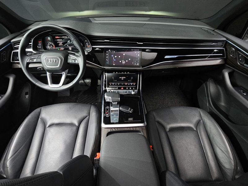 2021 Audi Q7 45 TDI Quattro Premium photo 7