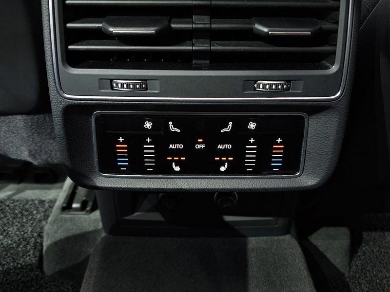 2021 Audi Q7 45 TDI Quattro Premium photo 19
