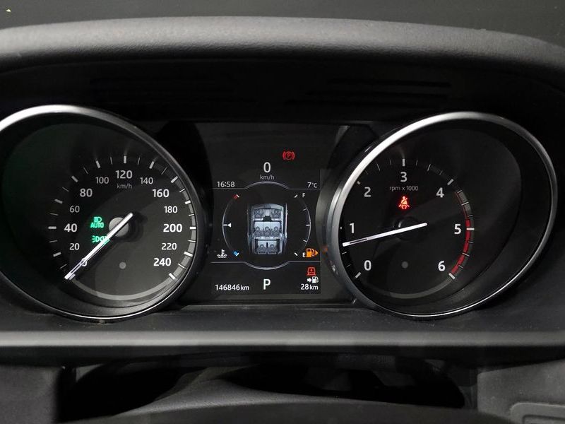 2017 Land Rover Discovery 3.0 TD6 HSE photo 8