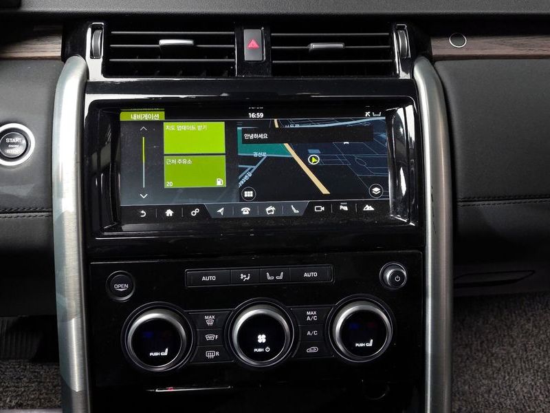 2017 Land Rover Discovery 3.0 TD6 HSE photo 14