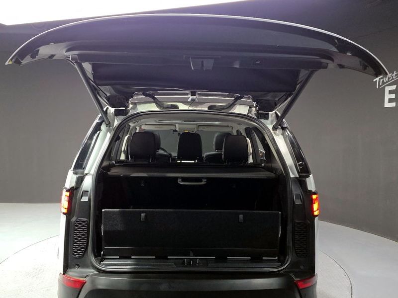 2017 Land Rover Discovery 3.0 TD6 HSE photo 20