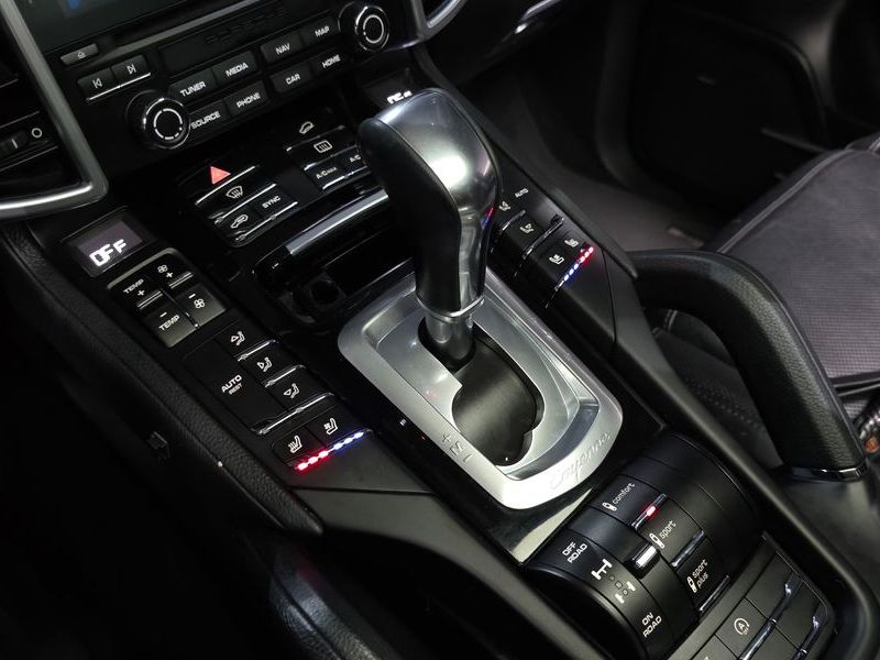 2017 Porsche Cayenne 3.0 Diesel Platium Edition 958 photo 9