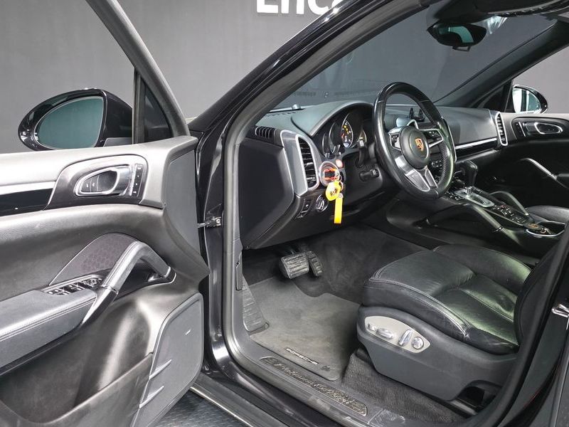 2017 Porsche Cayenne 3.0 Diesel Platium Edition 958 photo 10