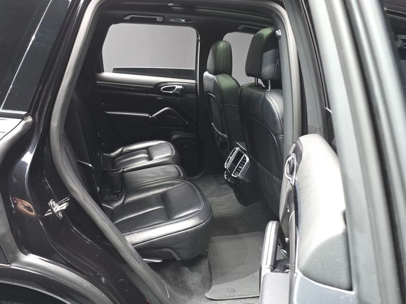 2017 Porsche Cayenne 3.0 Diesel Platium Edition 958 photo 12