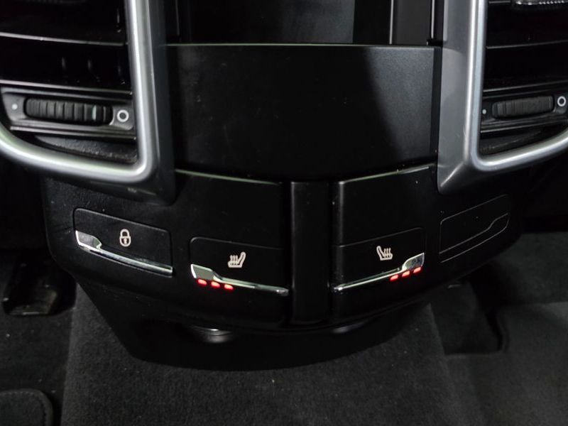 2017 Porsche Cayenne 3.0 Diesel Platium Edition 958 photo 18