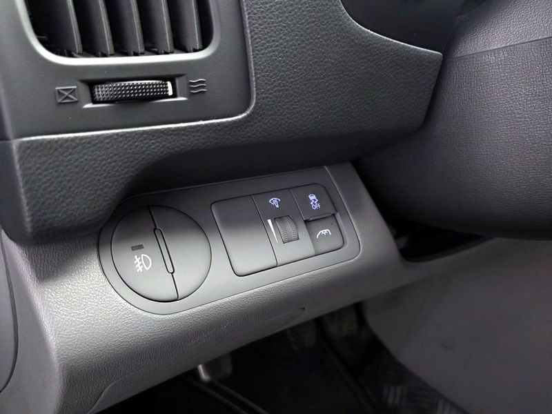2017 Hyundai 그랜드 스타렉스 5-Seater VAN Smart photo 19