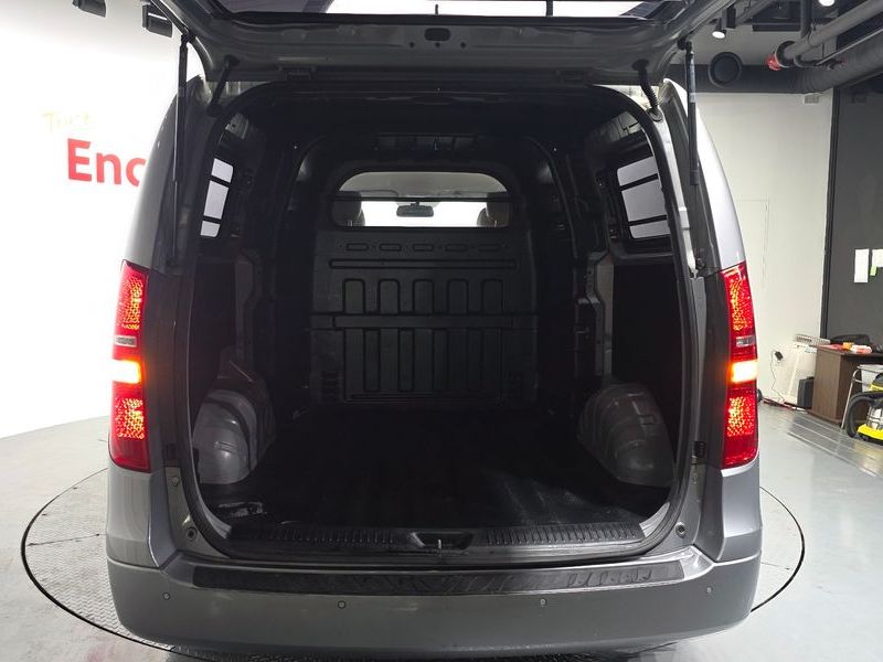 2017 Hyundai 그랜드 스타렉스 5-Seater VAN Smart photo 27