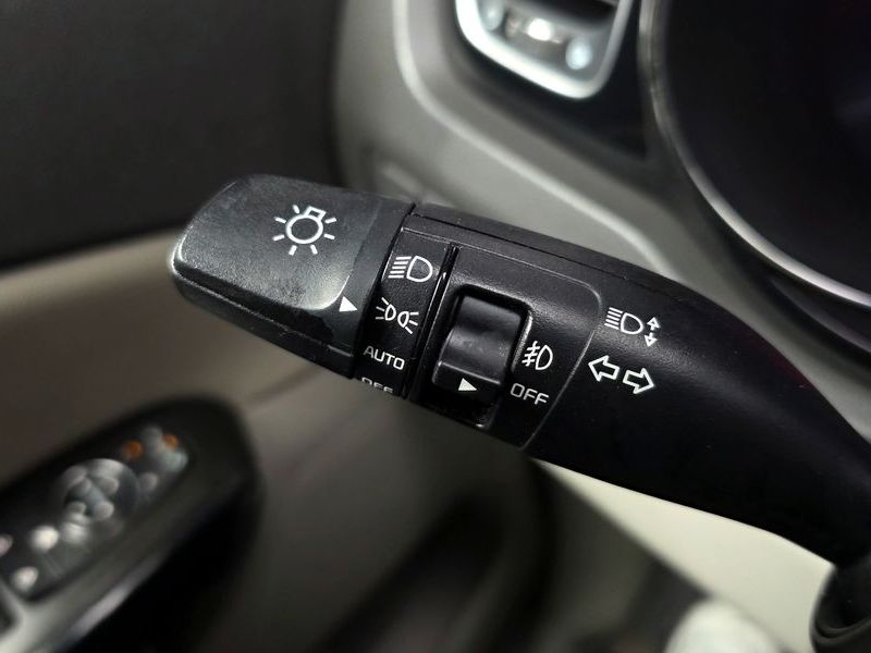 2017 Kia Carnival 9-seater Prestige photo 17