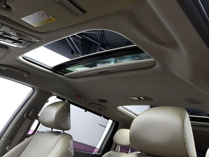 2017 Kia Carnival 9-seater Prestige photo 19