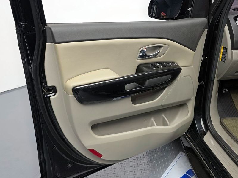 2017 Kia Carnival 9-seater Prestige photo 25