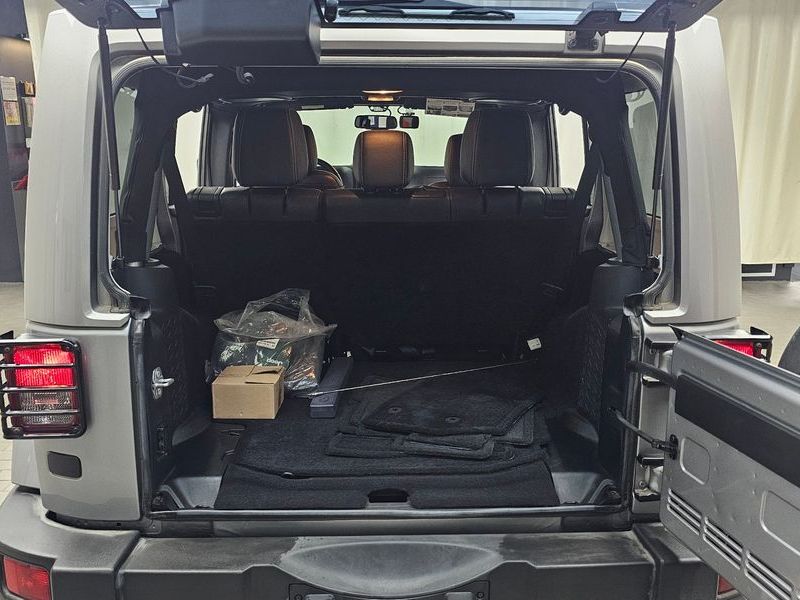 2017 Jeep Wrangler 3.6 Sahara 4Door photo 20