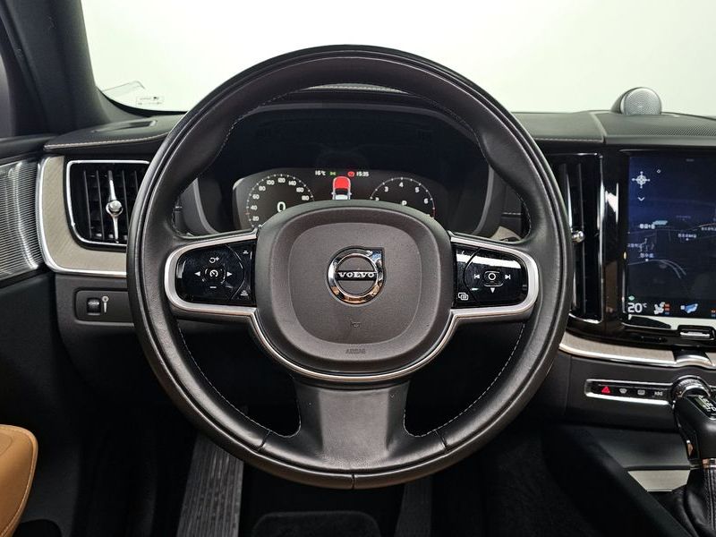 2018 Volvo XC60 T6 Inscription photo 13