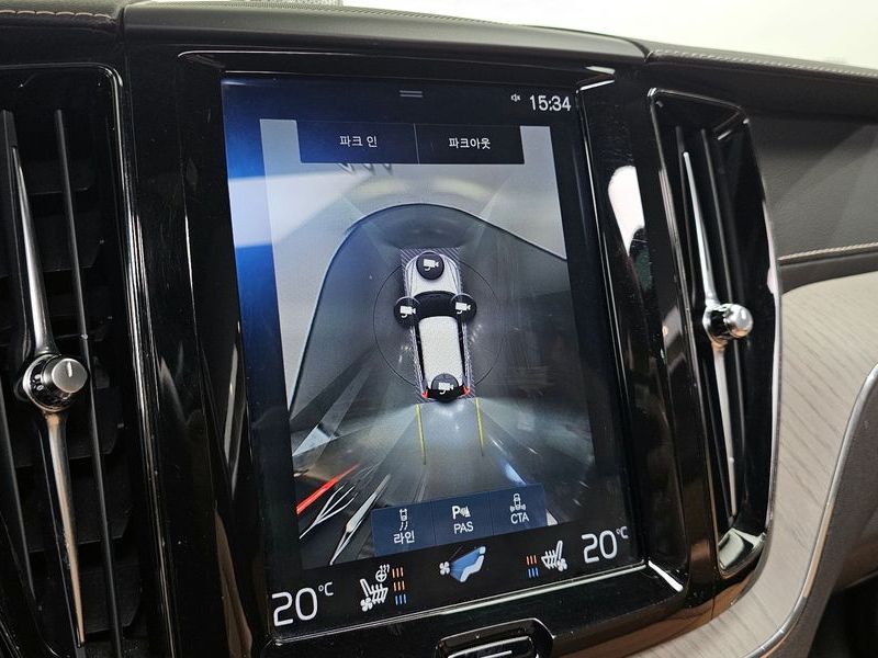 2018 Volvo XC60 T6 Inscription photo 15